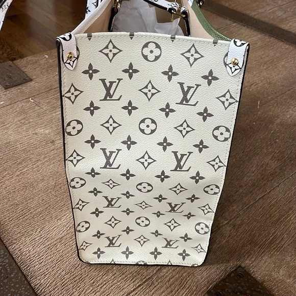 Preowned Louis Vuitton on the go khaki taupe large bag shopper - Picture 4 of 14